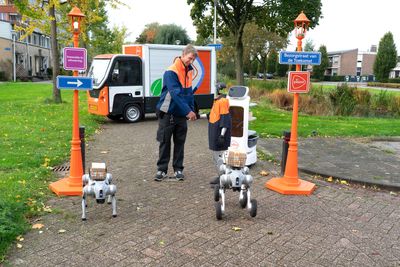 Presentatie Robothond Post NL in Leerdam
