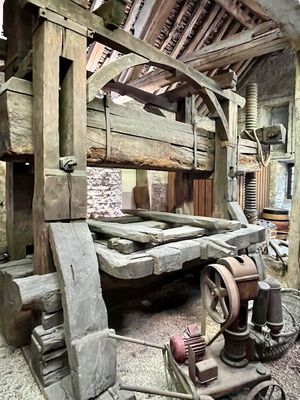 Vintage Wine Press..