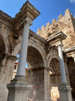 Hadrian's Gate, Antalya