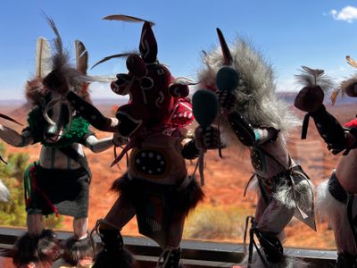 Danseurs De la danse du serpent, Monument Valley National Park, Boutique de Souvenir, bord de fentre, Az , USA