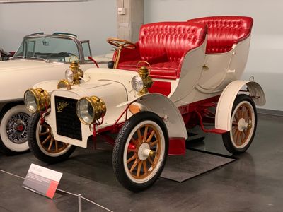 1906 Cadillac, donated to the museum from the Harold and Nancy LeMay Collection (5391)