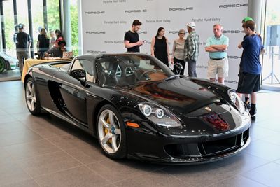 2004 Porsche Carrera GT in Basalt Black (DSC_1854)