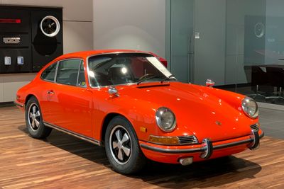 1968 Porsche 911L in Tangerine (This car left early. This photo was taken 3 months earlier.) (IMG_6423)