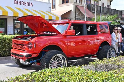 Ford Bronco (1386)