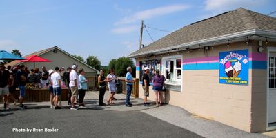 Bonkey's Ice Cream Tour, Aug. 6, 2023, 52 people, 31 cars. Guest tour master: Mark M. (Photo by Ryan Boxler 9014)