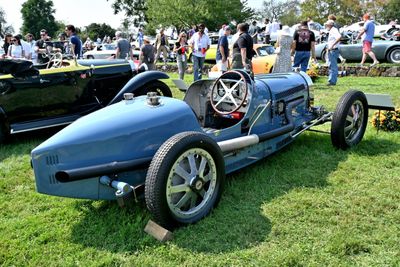 1930 Bugatti Type 45 Grand Prix Racer, David North and Daniel North, Easton, MD, 2021 Radnor Hunt Concours d'Elegance (0609)