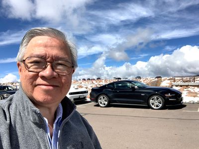 A selfie at the summit of Pikes Peak. (9105)