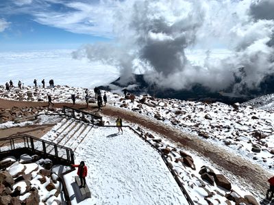 Above the clouds, at the summit of Pikes Peak. (9091)