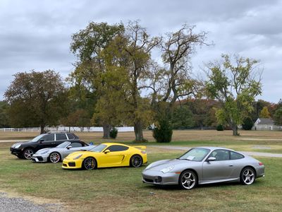 From right, Porsche 911 Turbo (996), Cayman GT4 (981), 718 Spyder (982) and Cayenne (4085)