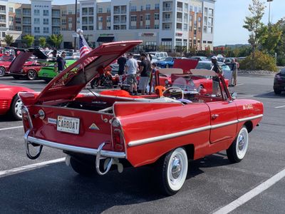 Doug's amphibious 1964 Amphicar was parked along the rally route. Questions were asked about it. Photo from Aug. 31, 2019 (1766)
