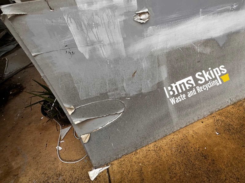 rubbish removal using skip bins