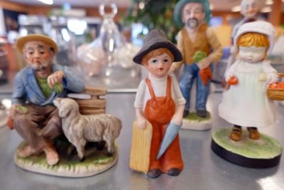 Figurines