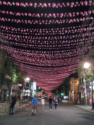 Le Village gai occupe une partie de la rue Sainte-Catherine
