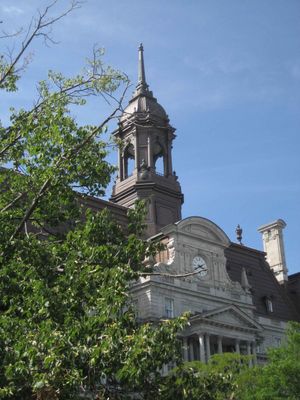 L'Hôtel de Ville