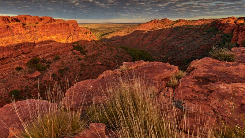 Sunrise at the top of the Kings Canyon