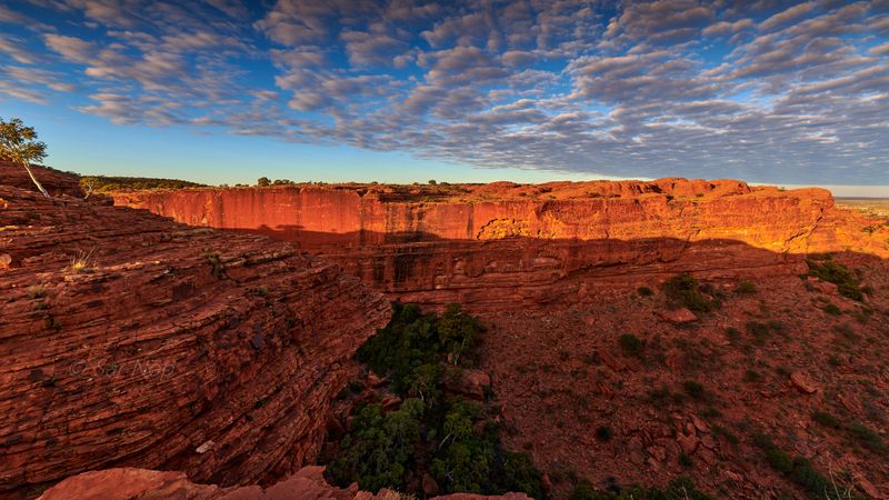 Sunrise at the top of the Kings Canyon