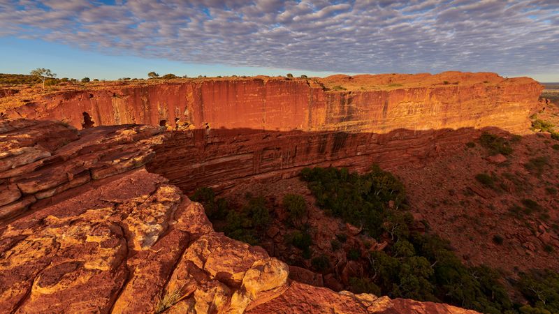 Sunrise at the top of the Kings Canyon