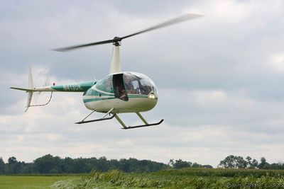 Robinson R44