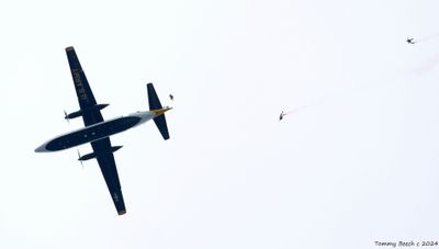 Jumpers away , smoke canisters on boots just lit