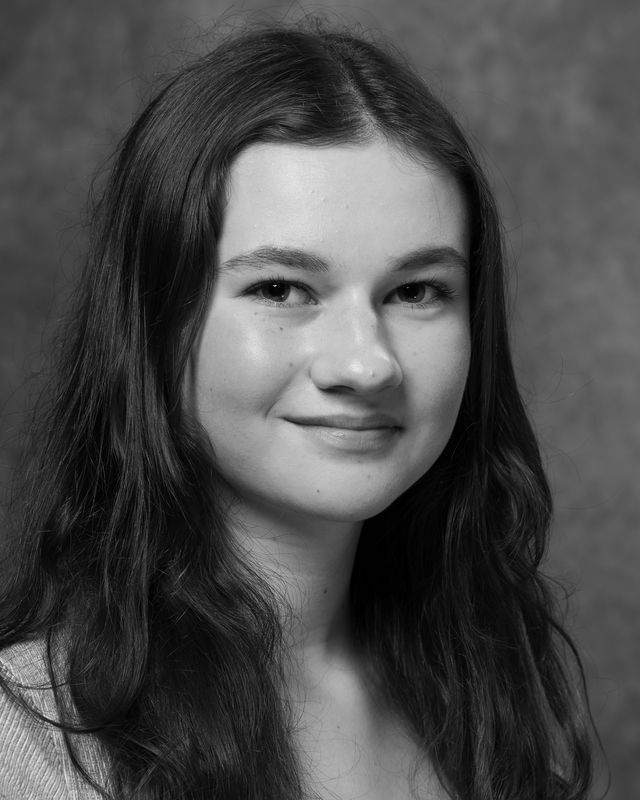 RJR - Headshots-1410.jpg