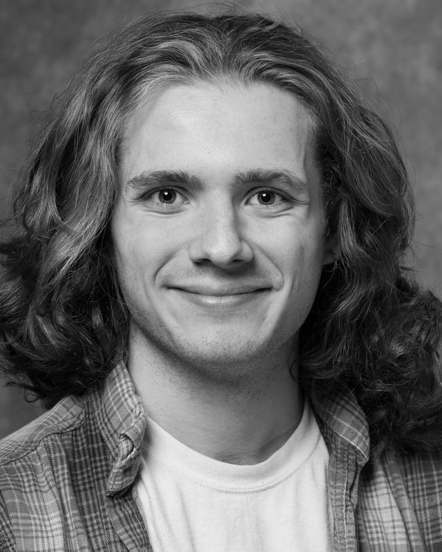 RJR - Headshots-1627.jpg