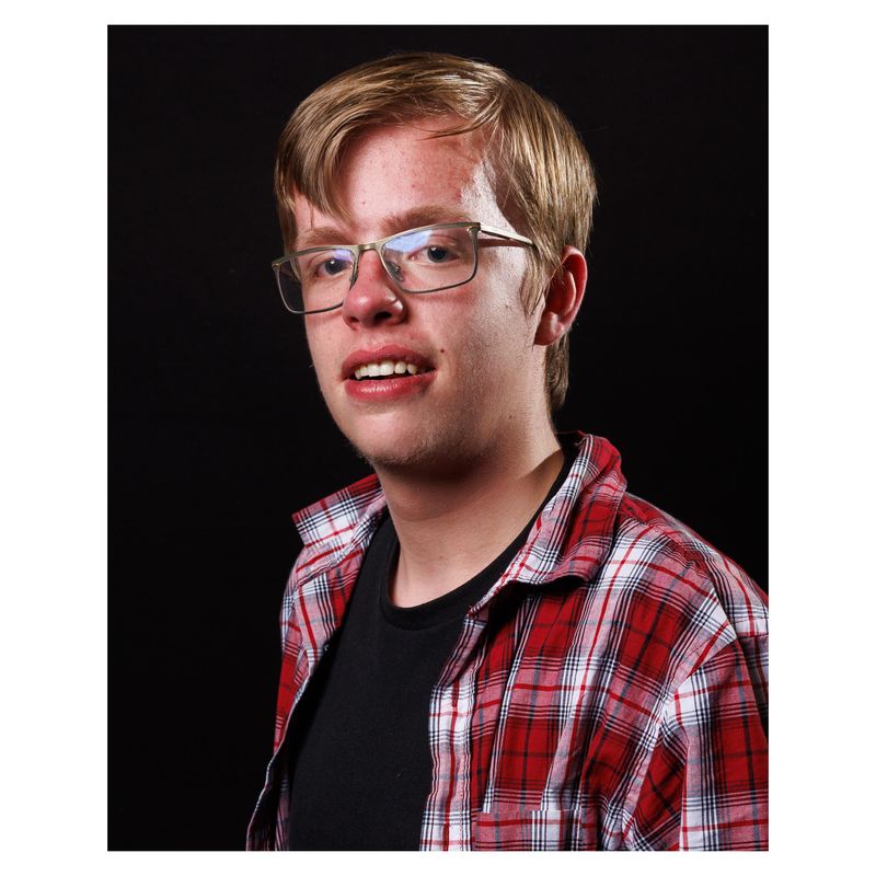 20250305-rjr-hadestown-headshots-3141_square.jpg