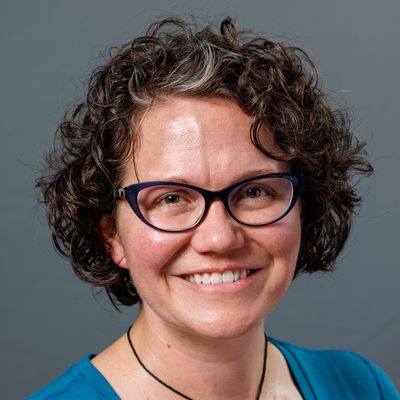 Headshot Test 2-252.jpg