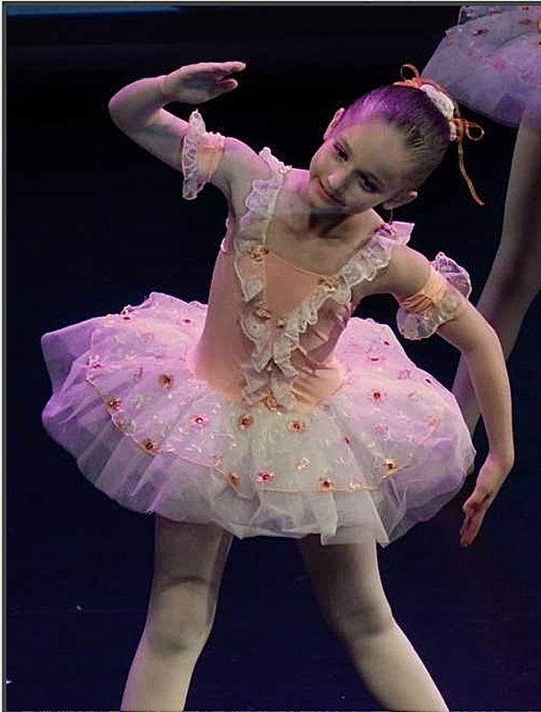 Petite danseuse au thtre de Pau