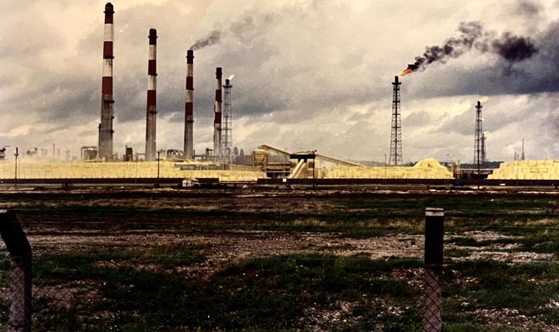 Lusine de traitement du gaz brut et le soufre produit