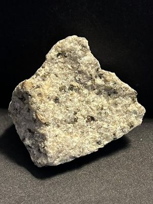 Granite de lAlpamayo (5947 m)