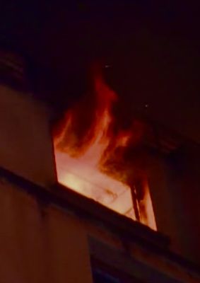 Les flammes 🔥  la fentre de la salle  manger