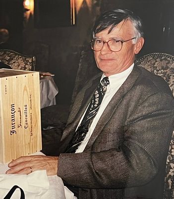 Yves et ses cadeaux de départ à la retraite