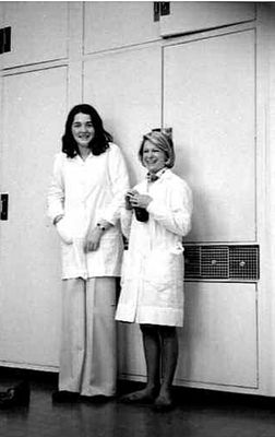 Gisèle et Renée : la plus grande et la plus petite du labo