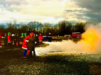 Exercice d'attaque d'un feu d'hydrocarbures