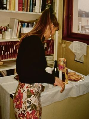 Cathy organise l'arrosage de son départ aux Procédés