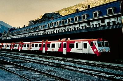 Dans la gare monumentale de Canfranc en 1993
