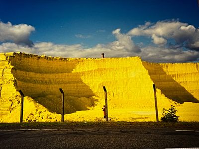 Lacq : montagnes de soufre