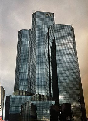 Tour Elf à la Defense