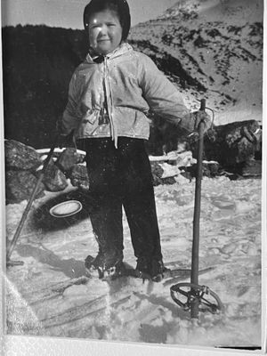 Christine au ski en 1945 - Quid de l'Année 1942