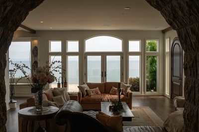 Malibu House David Lisa 6-6-24 (8) living room view Photo AI w.jpg