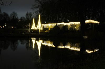 Tuindorpbad in Sfeervolle Kerstverlichting.  (Hengelo)
