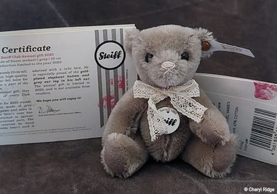 Steiff bears