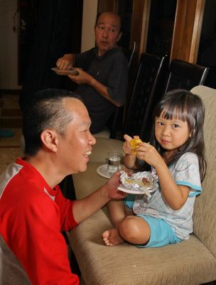 029_Family New Year Bandung 2010_2011.JPG