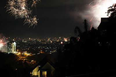 039_Family New Year Bandung 2010_2011.jpg
