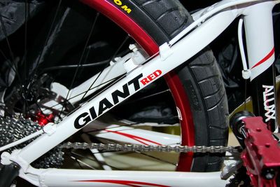 Giant Red White build (25).JPG