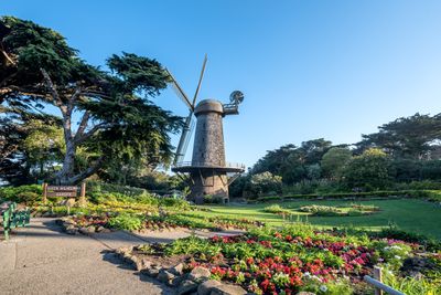 Queen Wilhelmina Garden & Dutch Windmill