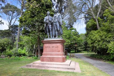 Goethe & Schiller (1901)