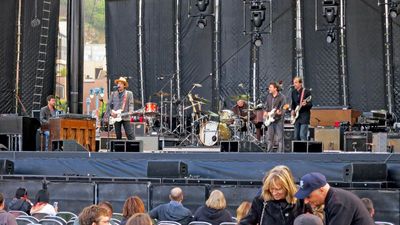 Wallflowers 2013-07-18 America's Cup Pavilion