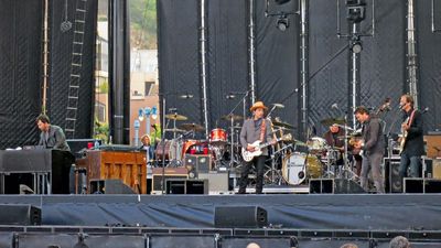 Wallflowers 2013-07-18 America's Cup Pavilion