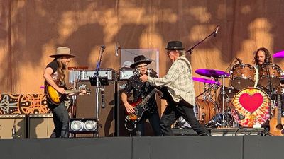 Lukas Nelson, Corey McCormick, Neil Young & Anthony LoGerfo jam
